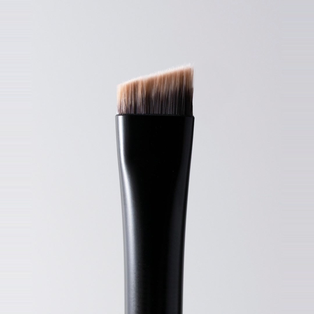 59 - The Lip & Eye Precision Liner Brush - Scott Barnes