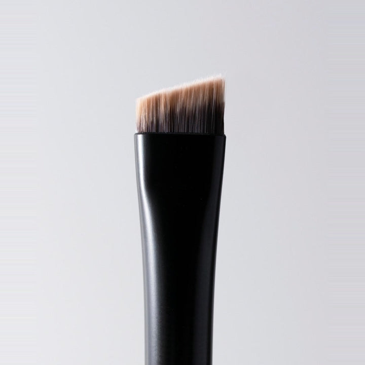 59 - The Lip &amp; Eye Precision Liner Brush - Scott Barnes