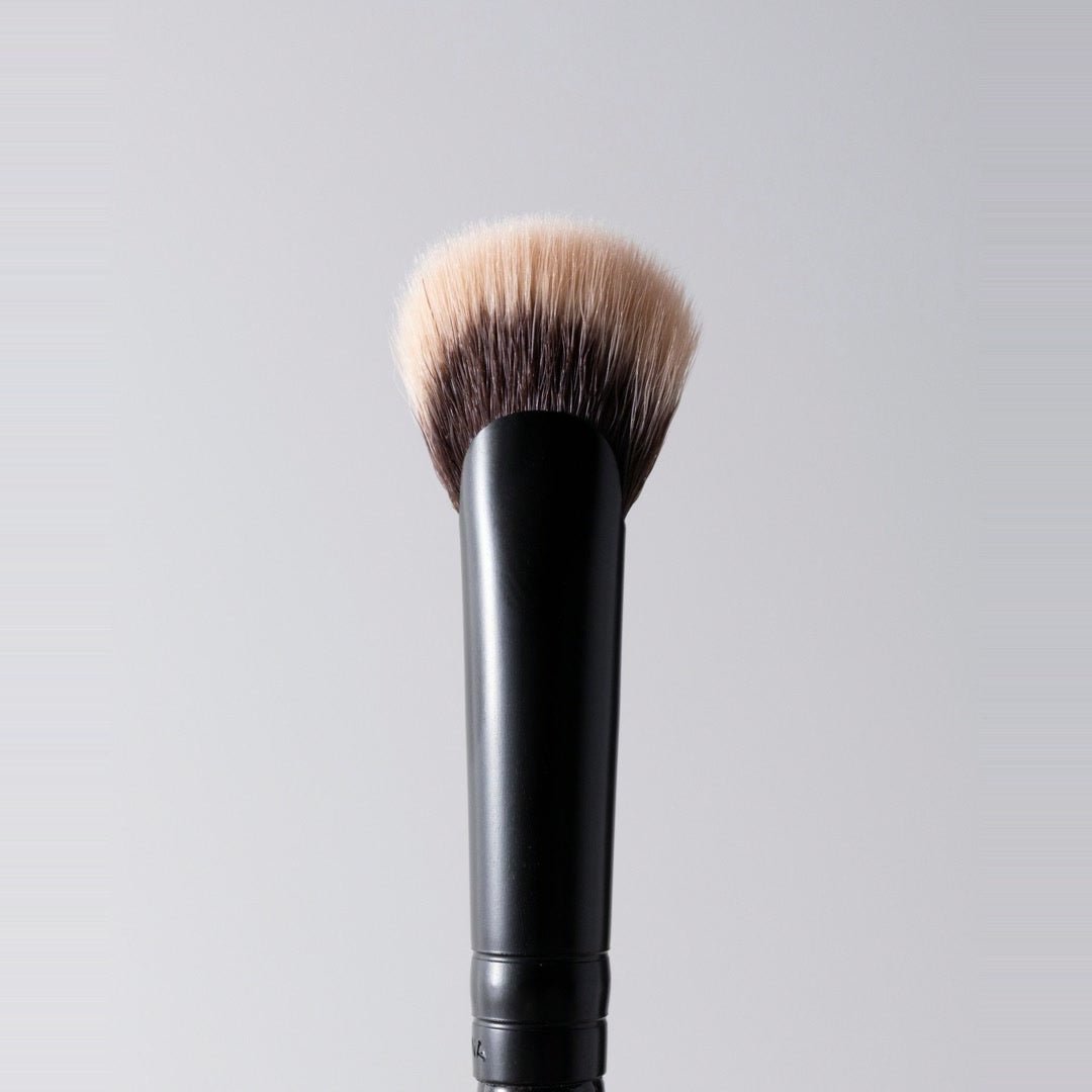 Scott Barnes #61 Eye Fan Soft Highlighting Brush - Scott Barnes