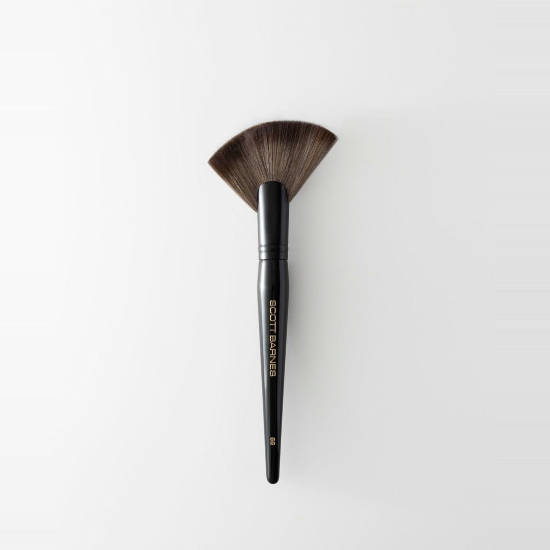 Scott Barnes #66 Sheer Powder Brush - Scott Barnes